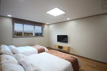 Hyu Maru Aparthotel